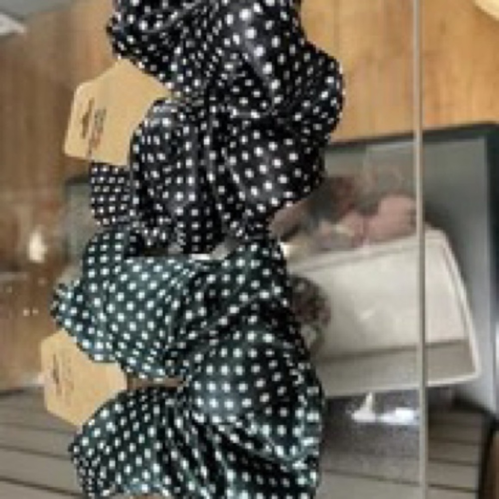 Multicolor Metallic Scrunchie - Picture 7 of 12